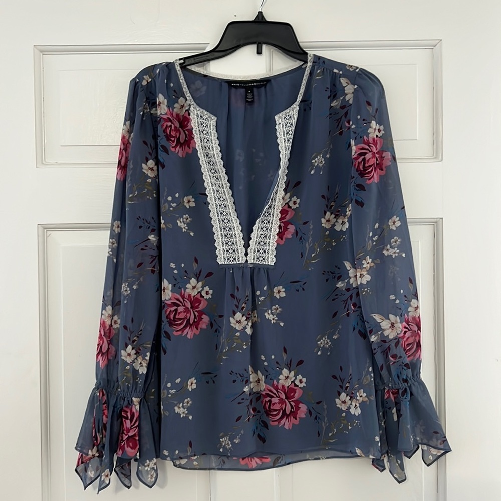 EUC White House Black Market blouse Size 8